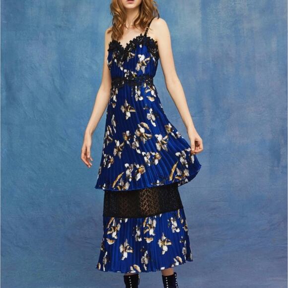 FOXIEDOX Carmella Pleated Maxi Dress Blue Satin Floral Black Lace Sz 4 {3Q27} - Picture 1 of 6